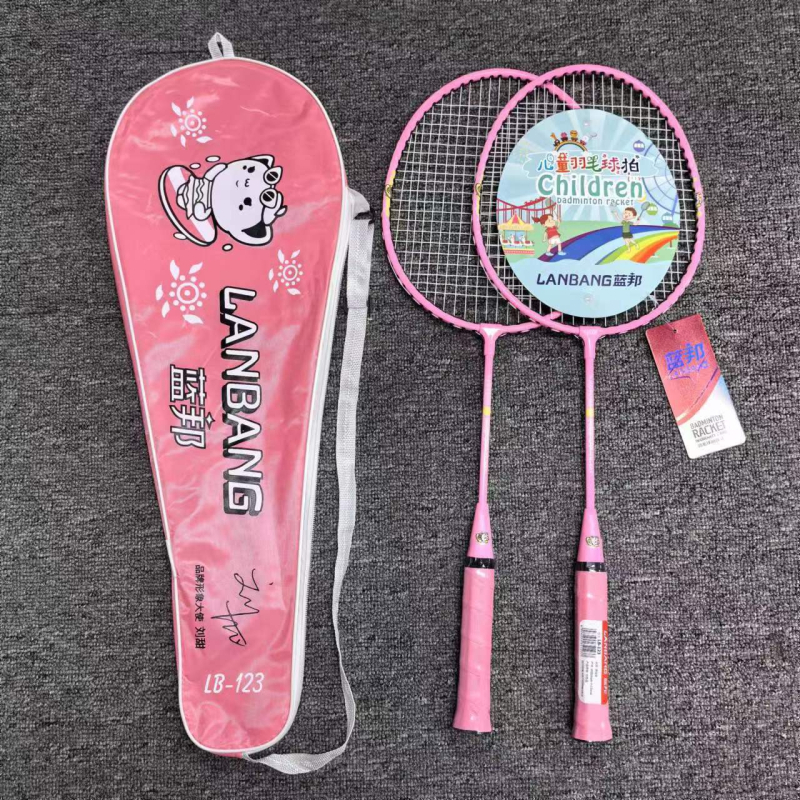 Welker HK2232 badmintonireket, alumiiniumist raam, nailonist strings, kaal 85–89 g, käepideme paksus G4, horisontaalne löök