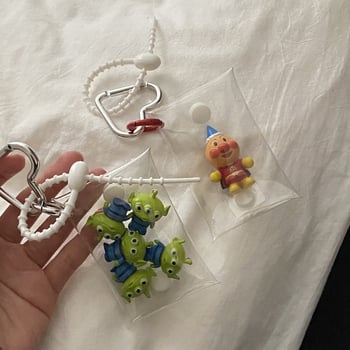 Bald Superman privjesak za ključeve, originalni dizajn; oblik: privjesak za ključeve; materijal: plastika/smola; lansiranje: proljeće 2024.