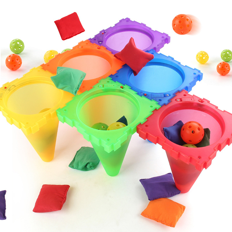 Plastikust jäätisekonuse kujuga viskerõngad sensorseks arendamiseks – helendav pimedas, kolm ühes, sobivad 4–6-aastastele (materjal: plastik; funktsioon: viskerõngad; vanus: 4–6; helendav; kolm ühes)