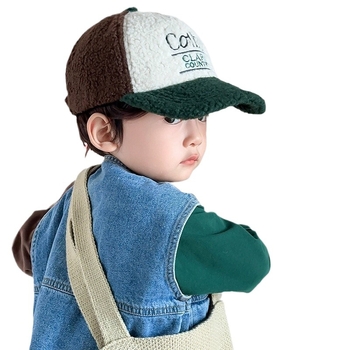 Dječja baseball kapa, kupolasti vrh i kratka rubna, prozračna i topla, za uzrast 2–10 godina, proljeće 2024