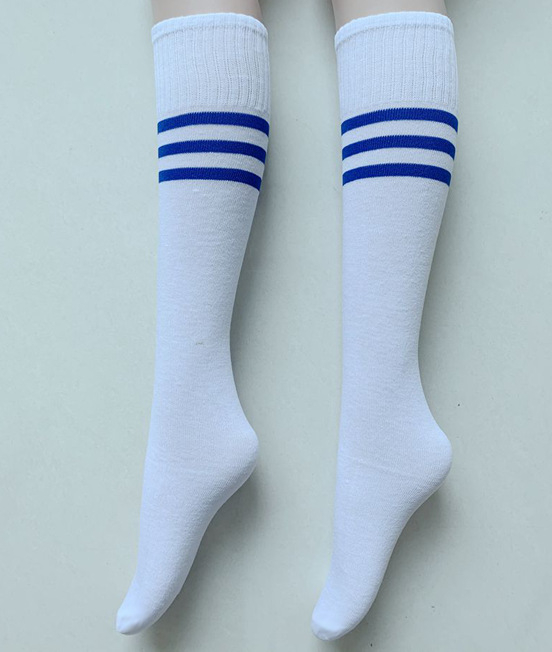 Keskmise pikkusega jalgpallisokid, õhukesed polüester-puuvillase segu treeninguks, tantsuetendusteks ja cheerleadingu jaoks