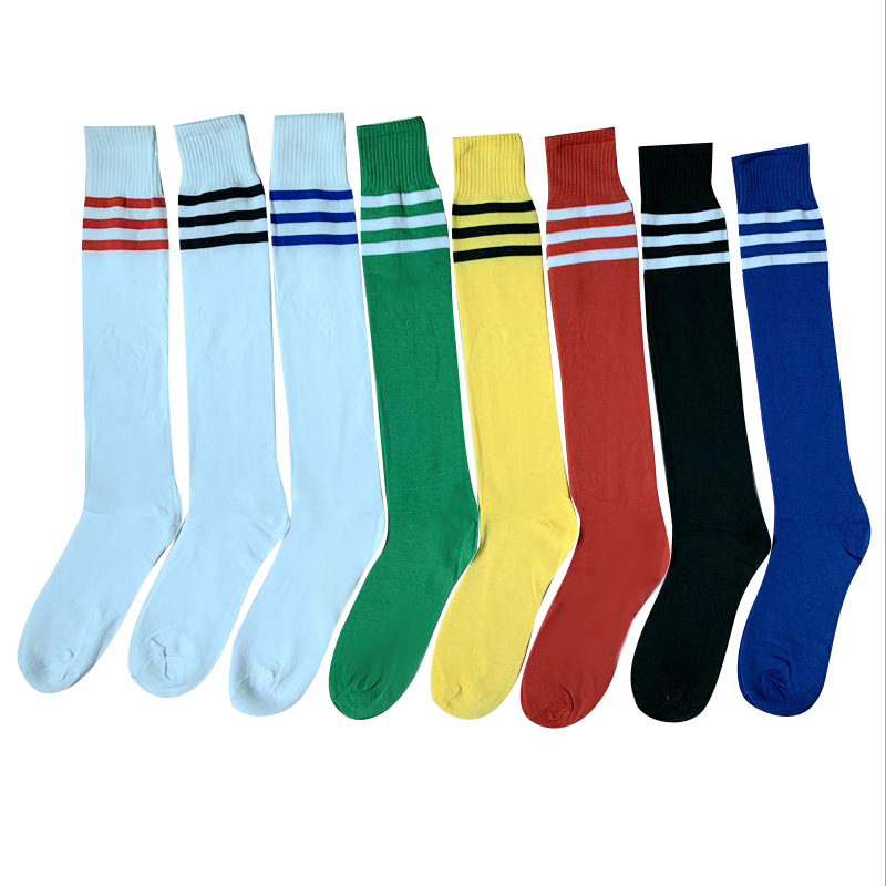 Keskmise pikkusega jalgpallisokid, õhukesed polüester-puuvillase segu treeninguks, tantsuetendusteks ja cheerleadingu jaoks