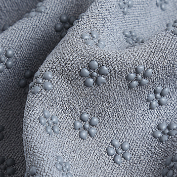 Joga dvielis paklājam – pretslīdošs, mitrumu uzsūcošs, pārnēsājams, mazgājams veļas mašīnā