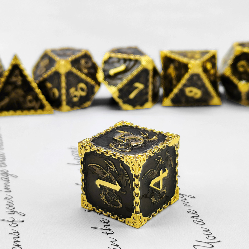 Metallist täringud lauamängude jaoks D&D jaoks, vas-tsingisulam, õige nurga stiil, vorm: muu, 100 tk, kaal 192 g