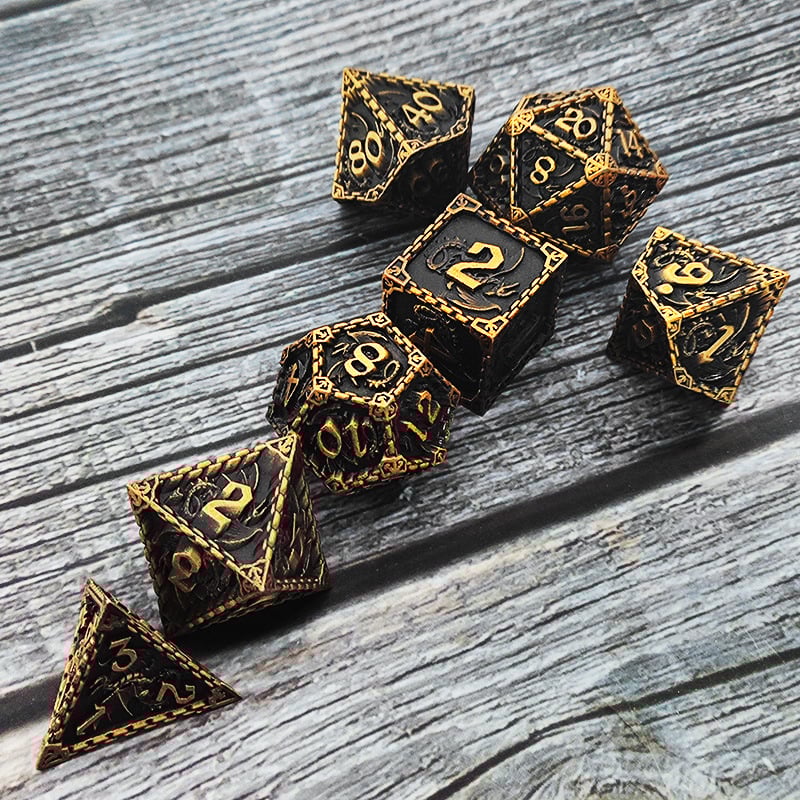 Metallist täringud lauamängude jaoks D&D jaoks, vas-tsingisulam, õige nurga stiil, vorm: muu, 100 tk, kaal 192 g