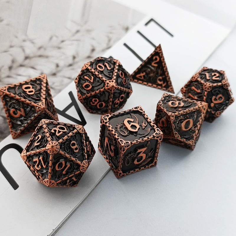 Metallist täringud lauamängude jaoks D&D jaoks, vas-tsingisulam, õige nurga stiil, vorm: muu, 100 tk, kaal 192 g