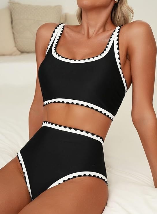 Sieviešu divu daļu peldkostīms ar augstu vidukli, polsterēts tops, drukāts ziedu un retro punktu raksts, poliesters 85%, pildījums 15%, svars 200 g