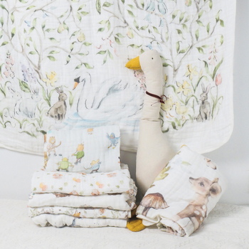 Harte újszülött fürdőtörölköző, pamut, ideális nyárra–tavaszra–őszre, állat- és rajzfilm minta