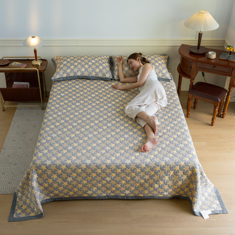 Kokvilnas trīslāņu dvieļa sega, 1,5–2,0 kg, visu sezonu, neoklasiskais stils