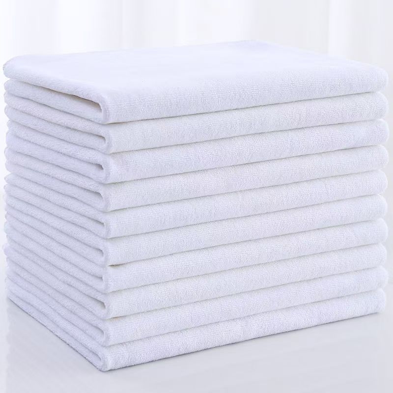 Meke, upijajuće mikrovlaknene ručnike za posteljno pospremanje u hotelima, spa i beauty salonima; dostupne za maloprodaju i veleprodaju, uz mogućnost prilagodbe logotipa.