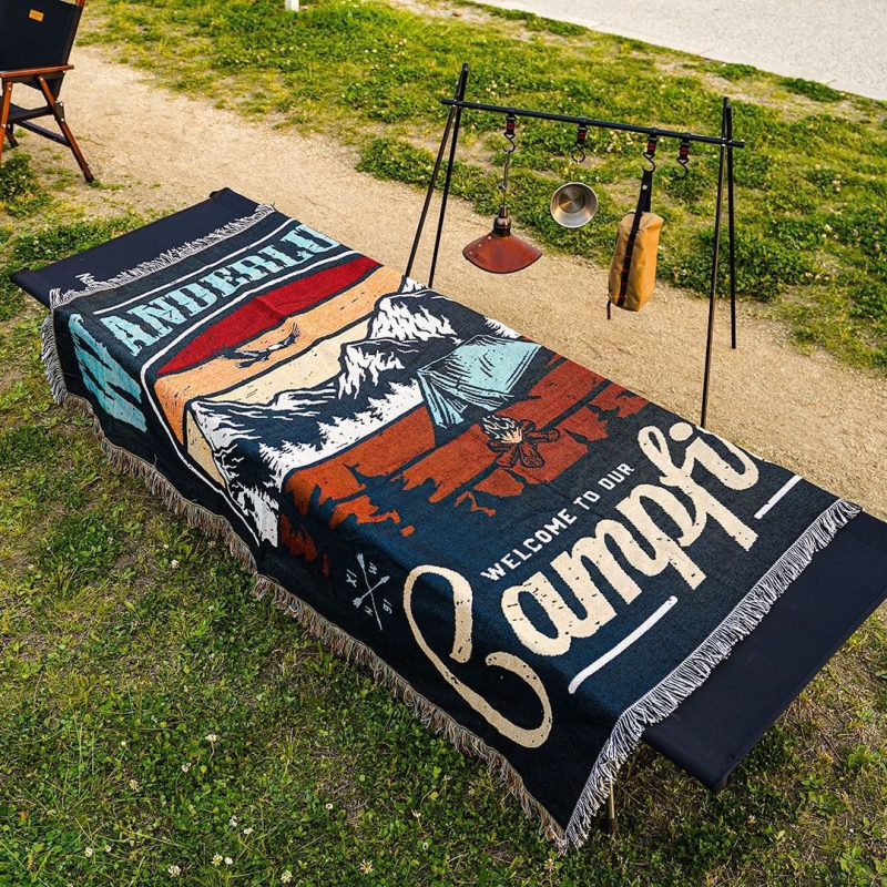 Szabadban kemping takaró, pasztorális egyszínű mintázat, anyag 900, tömege 800–999 g, tavasz és ősz, fonal takaró