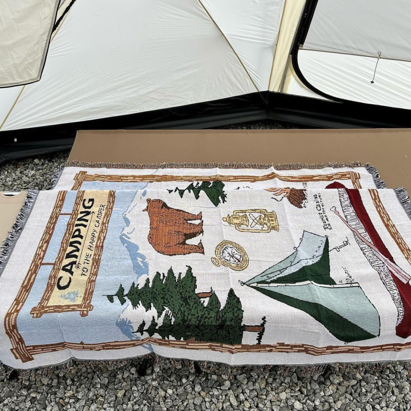 Szabadban kemping takaró, pasztorális egyszínű mintázat, anyag 900, tömege 800–999 g, tavasz és ősz, fonal takaró