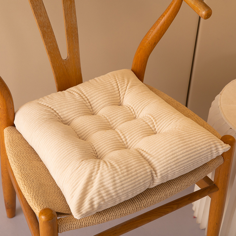 Jastuk za stolicu Merciful tao, poliesterski materijal, punjenje od poliesterskih vlakana, jednofarbni uzorak, mogućnost prilagodbe