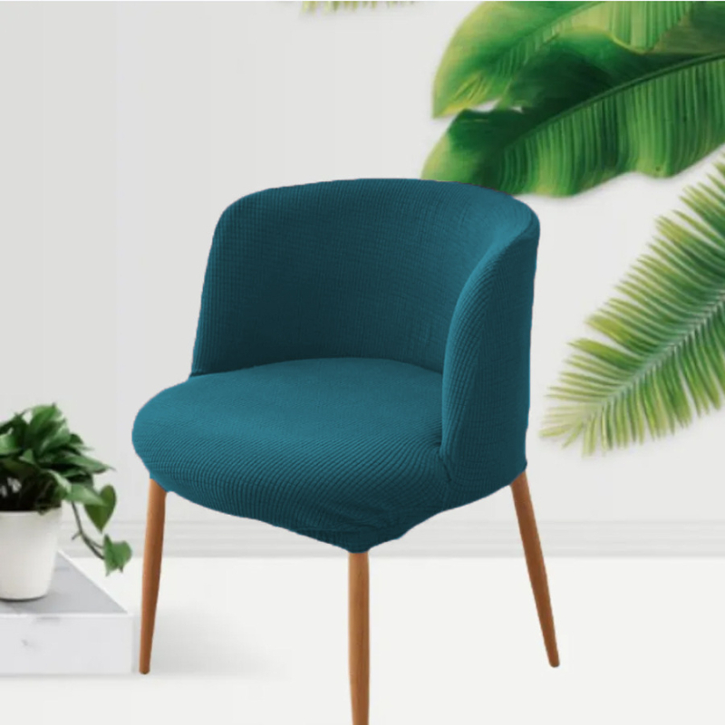 Покривал за стол за хранене от полиестер, профилиран дизайн, кареобразен принт, модерен стил, устойчив на износване и прах