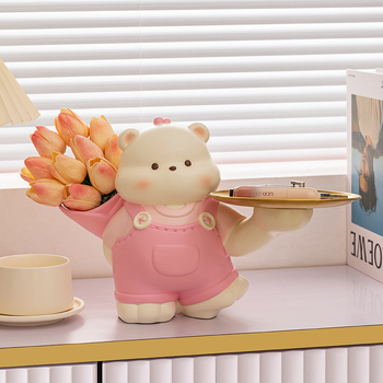 Vaigust sissekäigu ornament karu motiiviga – sissekäigu dekoratsioon, vaigukäsitöö