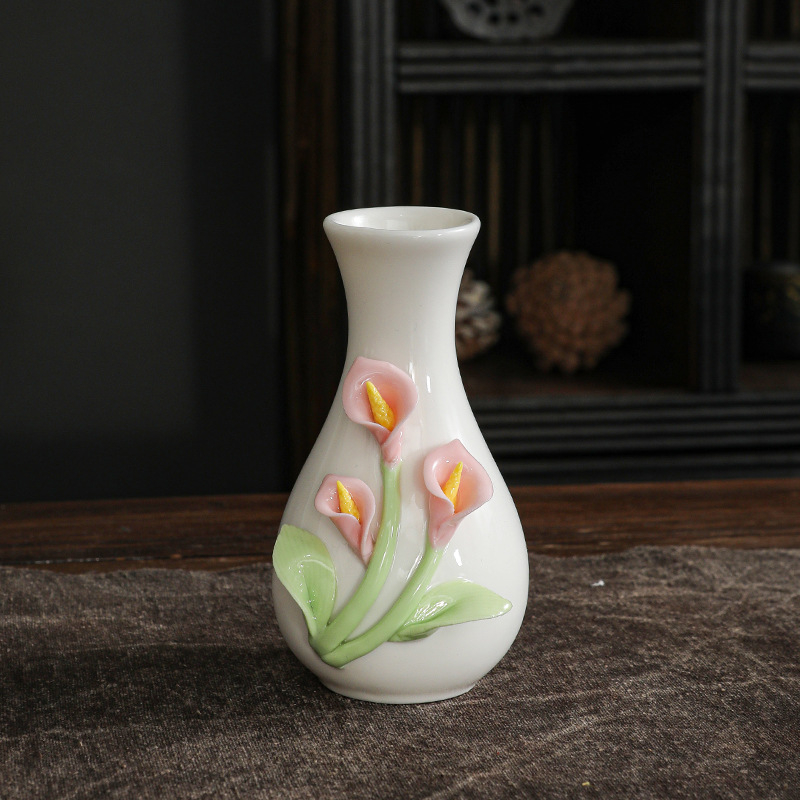Ručna porcelanska vaza s pinch-pot tehnikom