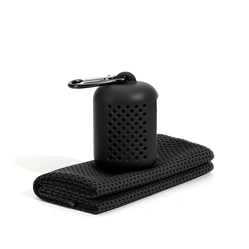 Atvėsinantis sporto rankšluostis – poliesteris, AB siūlai, 5–10 s absorbicija, logotipo spausdinimas galimas