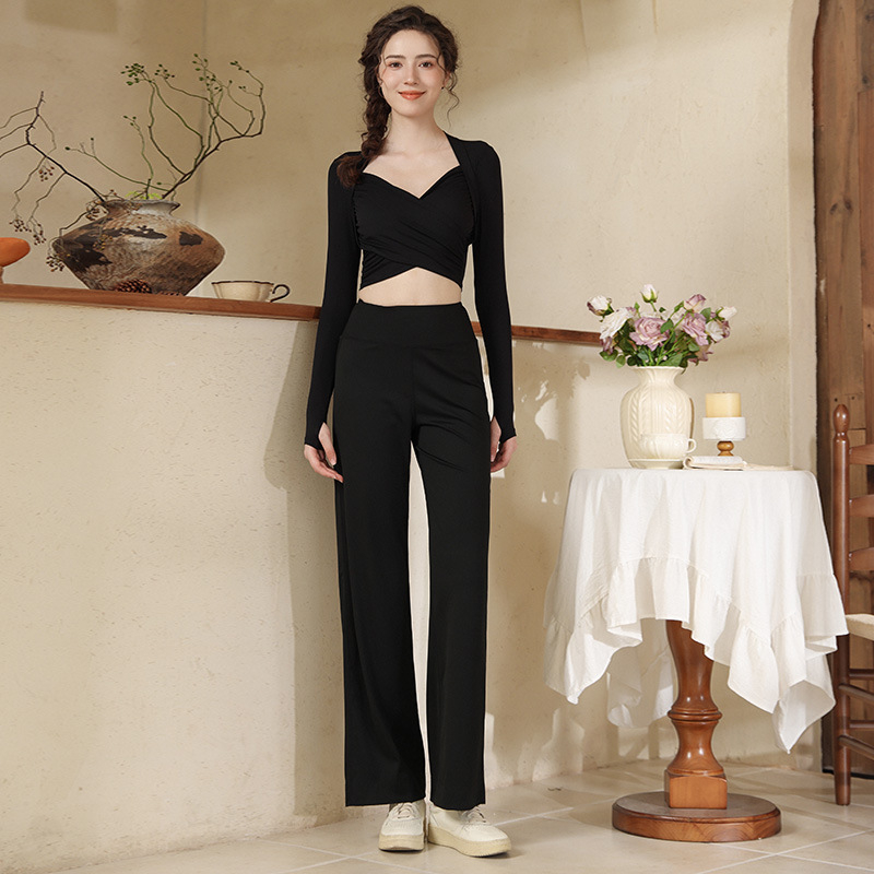 OR Moterų jogos komplektas su ilgomis rankovėmis viršutinei daliai su krūtinės įdėklu, plačios kelnės, pulover stilius, nailonas-elastanas 80/20, kodas S878+K951, Žiema 2025