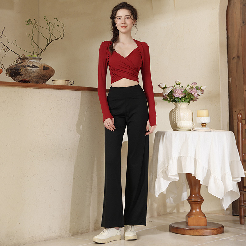 OR Moterų jogos komplektas su ilgomis rankovėmis viršutinei daliai su krūtinės įdėklu, plačios kelnės, pulover stilius, nailonas-elastanas 80/20, kodas S878+K951, Žiema 2025