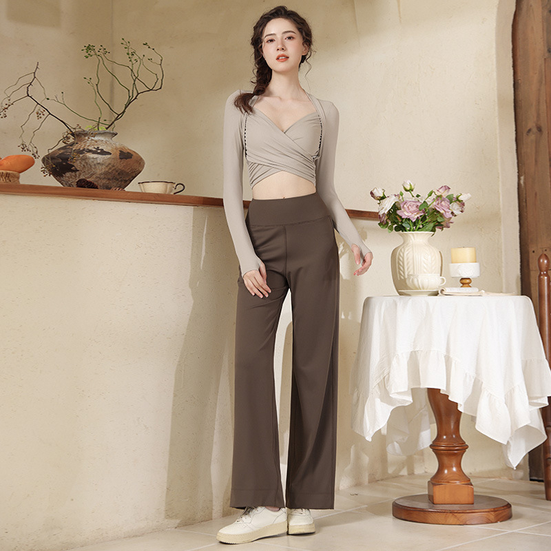 OR Moterų jogos komplektas su ilgomis rankovėmis viršutinei daliai su krūtinės įdėklu, plačios kelnės, pulover stilius, nailonas-elastanas 80/20, kodas S878+K951, Žiema 2025