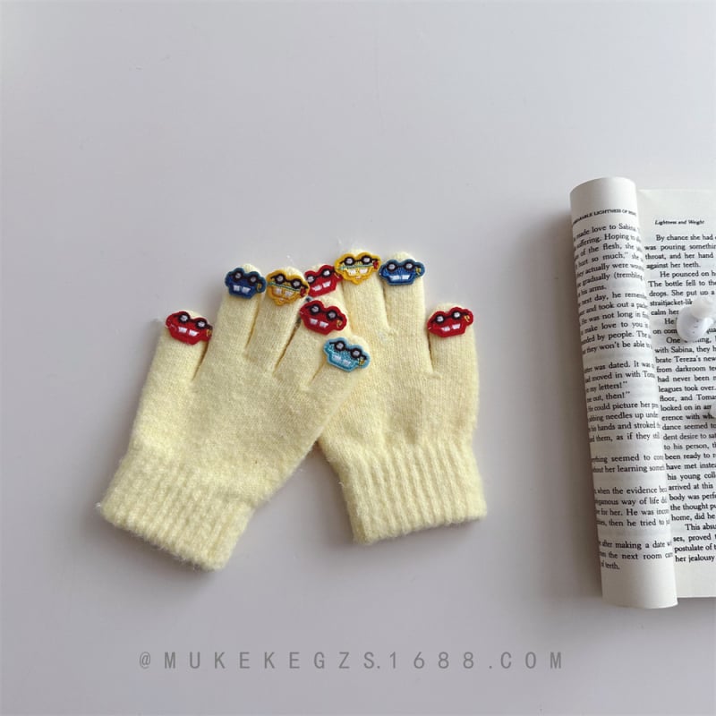 Bērnu piecu pirkstu cimdi stilā Ins Blogger, adīti ar atdalītiem pirkstiem, akrila šķiedra, ziemas siltums, vecuma grupā 4–9 gadi