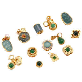 Hongma jáde medál, 925 ezüst aranyozott bevonattal, intarzázott kivitel, uniszex, levél alakú