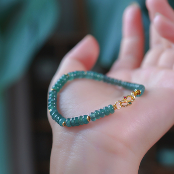 Jádeit abaku-gyöngyökből álló karkötő, jéghatású fény, 925-ös ezüst, kínai stílusban