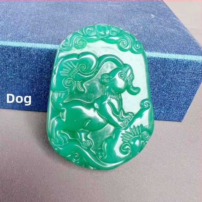 Loomakujulise chalcedooni agaatiga rippuv ornament, graveerimine ja poleerimine, kaasaegne minimalistlik stiil, kaheteistkümne zodiaki tähemärgid