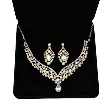Set ogrlice i naušnica za nevjestu (Materijal: legura; Obrada: dijamantni završni sloj; Stil: kapljičast oblik; Lanac: krstasti lanac; Privjesak: rhinestone)