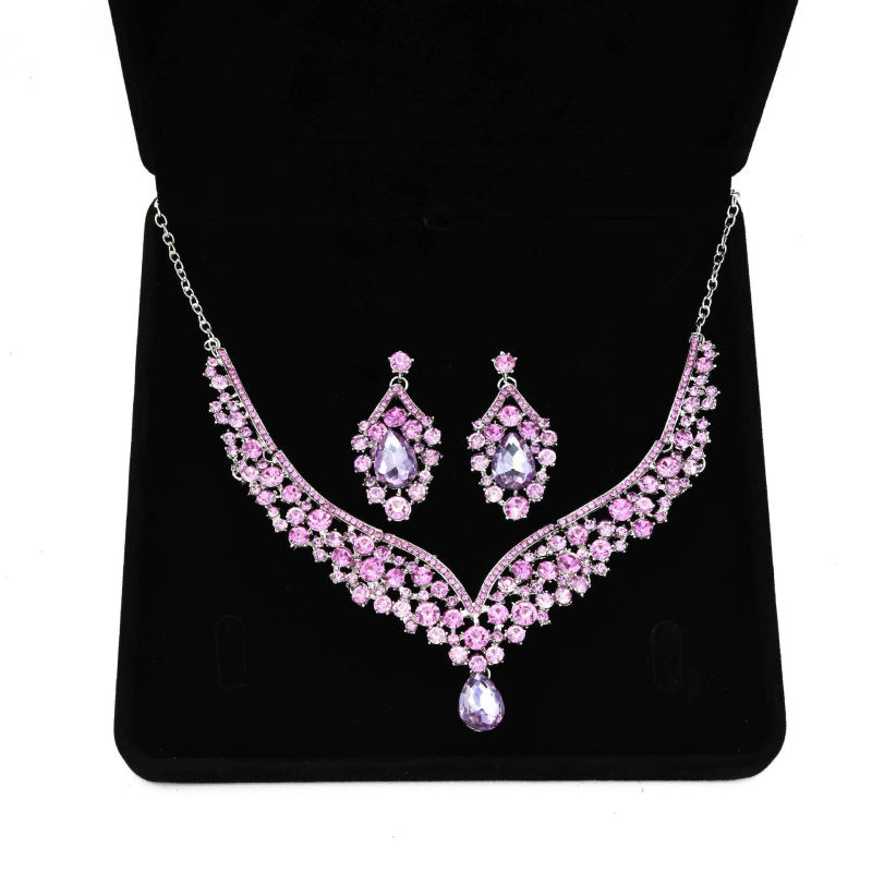 Set ogrlice i naušnica za nevjestu (Materijal: legura; Obrada: dijamantni završni sloj; Stil: kapljičast oblik; Lanac: krstasti lanac; Privjesak: rhinestone)