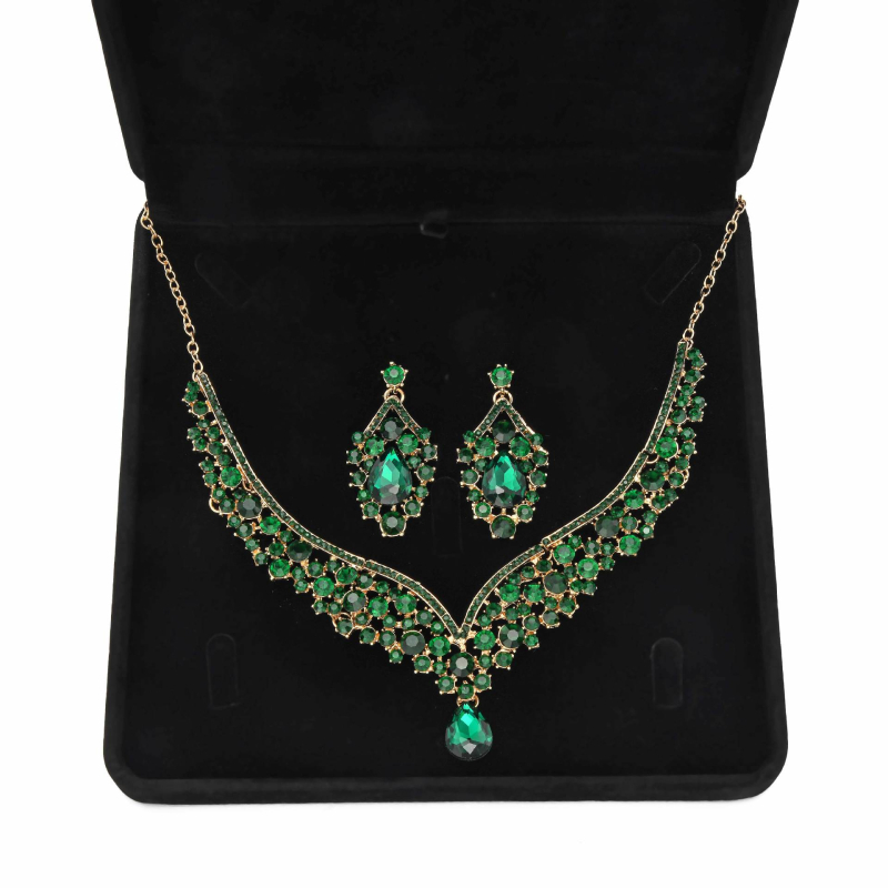 Set ogrlice i naušnica za nevjestu (Materijal: legura; Obrada: dijamantni završni sloj; Stil: kapljičast oblik; Lanac: krstasti lanac; Privjesak: rhinestone)