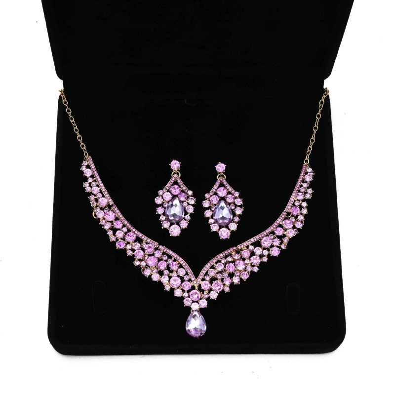 Set ogrlice i naušnica za nevjestu (Materijal: legura; Obrada: dijamantni završni sloj; Stil: kapljičast oblik; Lanac: krstasti lanac; Privjesak: rhinestone)