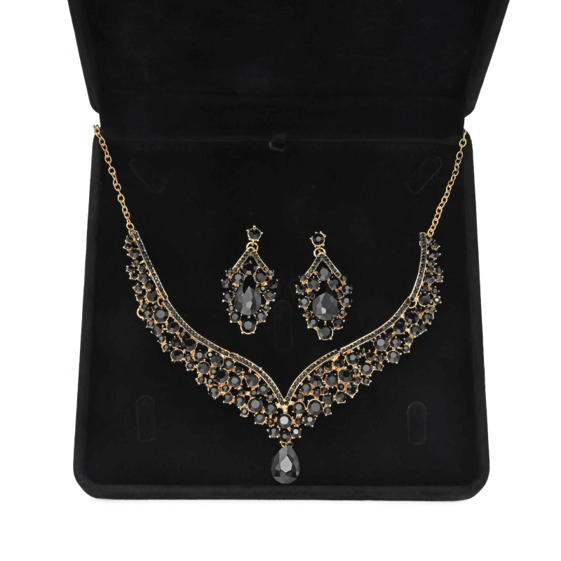 Set ogrlice i naušnica za nevjestu (Materijal: legura; Obrada: dijamantni završni sloj; Stil: kapljičast oblik; Lanac: krstasti lanac; Privjesak: rhinestone)