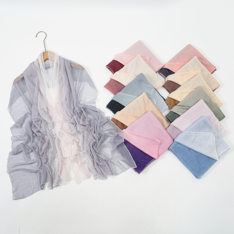 Poliester šal dugog kroja s crepe teksturom, bez brenda, za sve sezone, jesen 2024