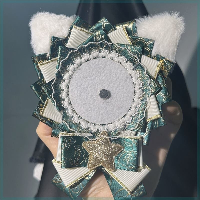 Viseći privjesak za značku s mačjim ušima (Umjetne perle; Crtani stil; Tisak; Memorijalno, Dekorativno, Dvostruka namjena)