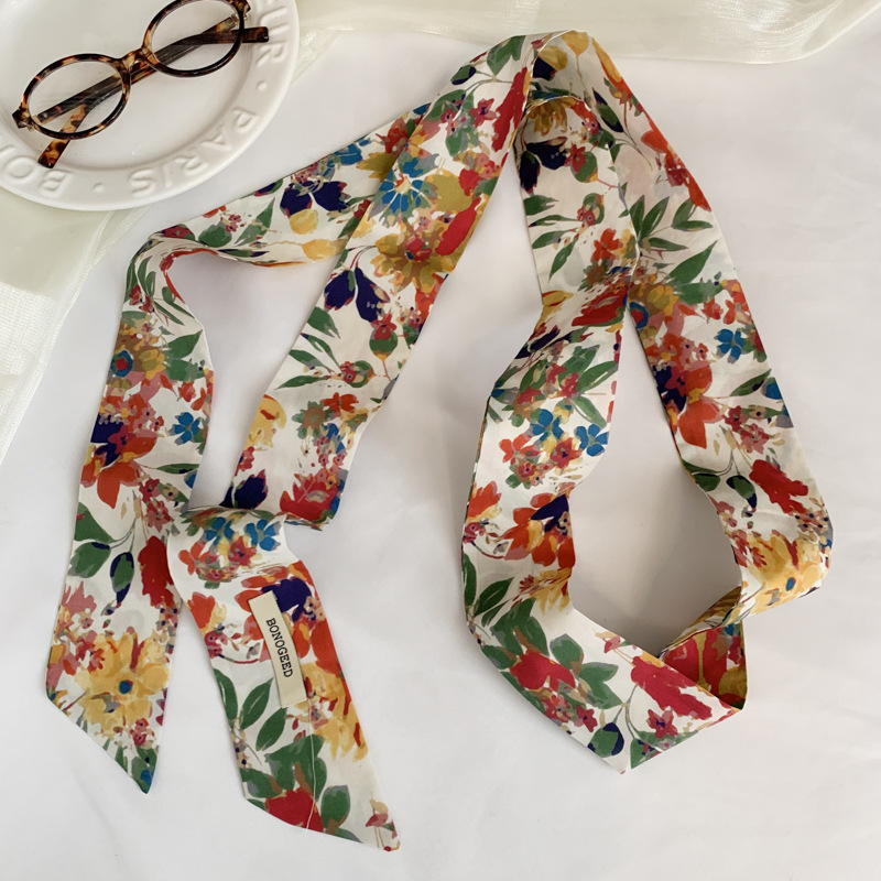 Hajpánt sállal, tavasz 2025, egyszerű szövés, poliészter, közepes hosszúságú, nyomtatás