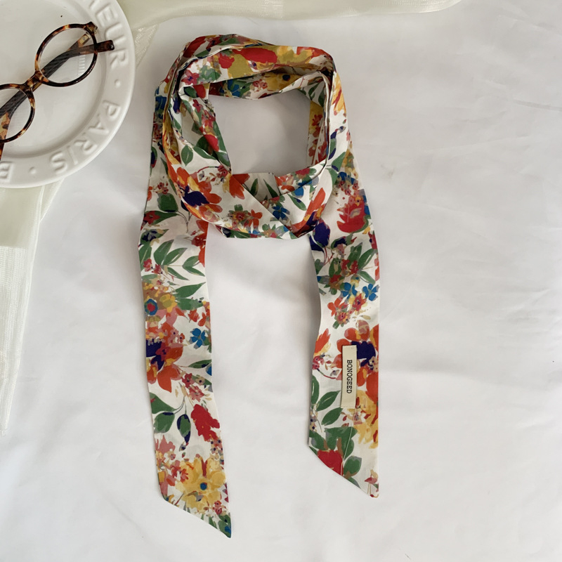 Hajpánt sállal, tavasz 2025, egyszerű szövés, poliészter, közepes hosszúságú, nyomtatás