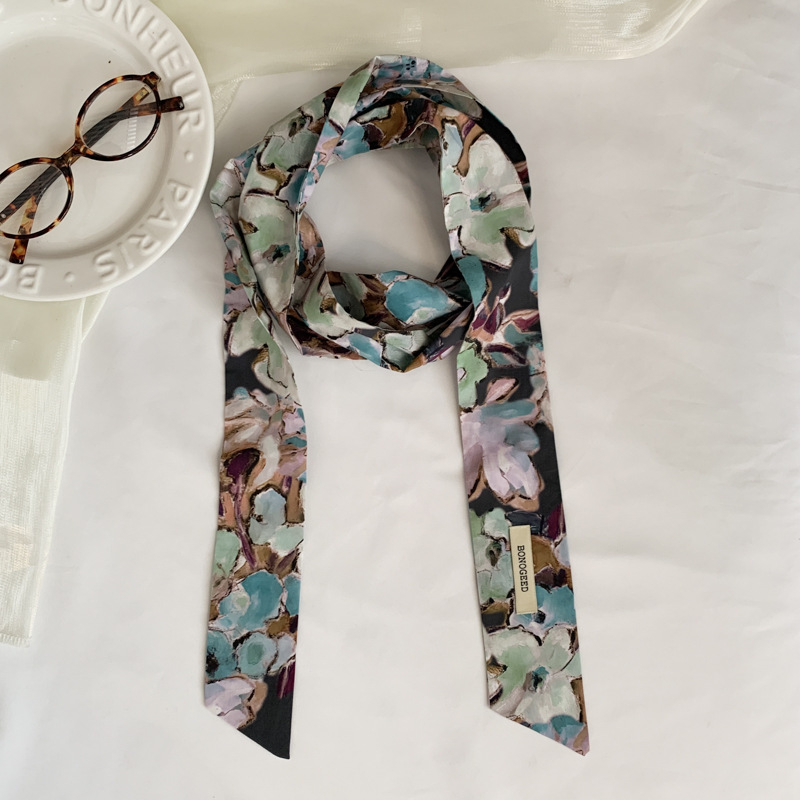 Hajpánt sállal, tavasz 2025, egyszerű szövés, poliészter, közepes hosszúságú, nyomtatás