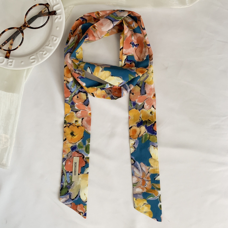 Hajpánt sállal, tavasz 2025, egyszerű szövés, poliészter, közepes hosszúságú, nyomtatás