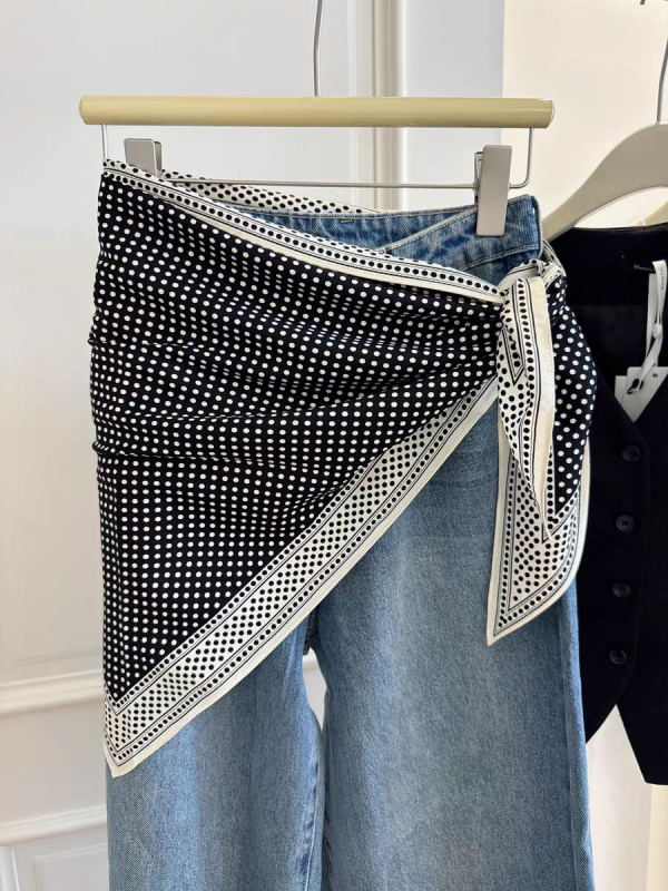 Ženski cvjetni trokutasti šal od satena, jednostavno tkanje (plain weave), jesensko 2025 izdanje, svestran modni dodatak
