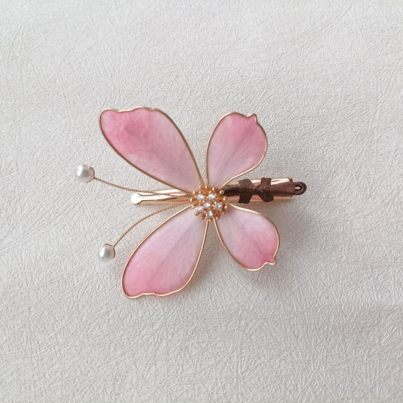 Juukseaksessuaar liblika motiiviga, siidilõng, retro stiil, 2025 kevad