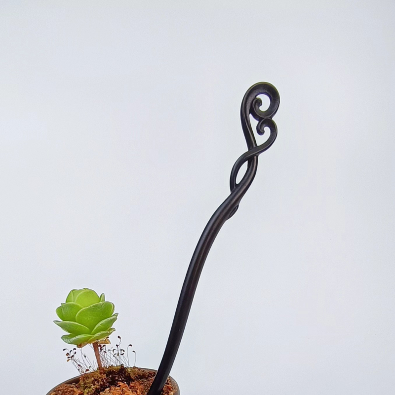 Juukseklammer sandalipuust – vintage stiil, geomeetriline disain, kohandatav