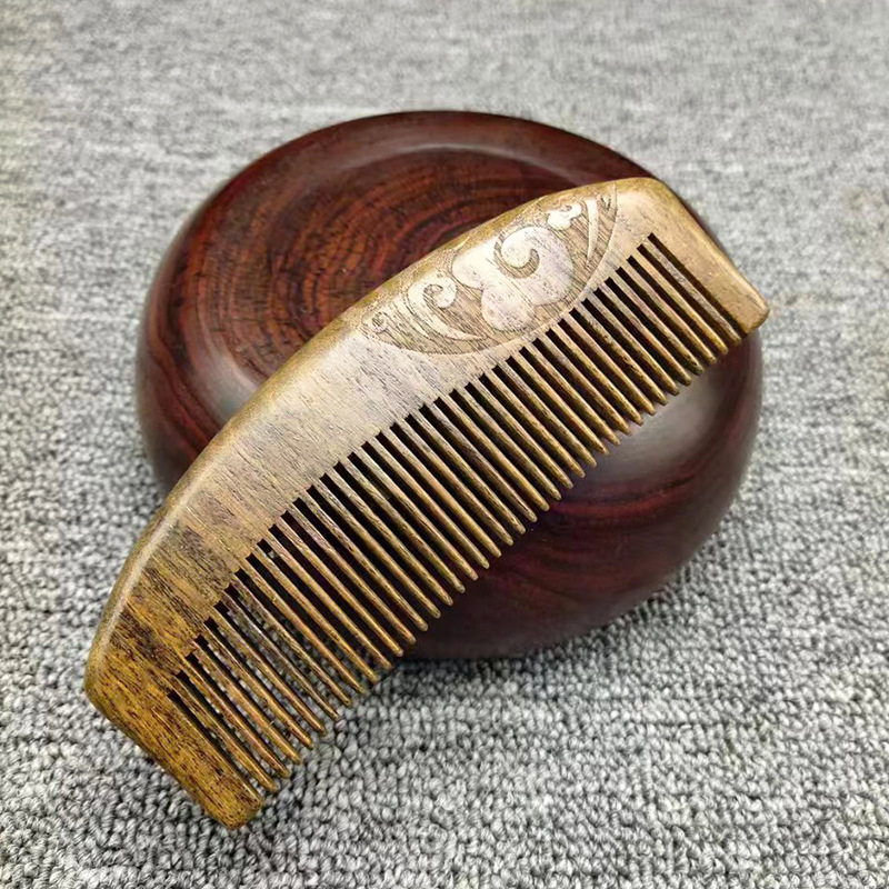 Mediniai masažo šukos plaukams iš sandalmedžio, su išgraviruotu gėlių ornamentu, ilgiems plaukams, namų naudojimui