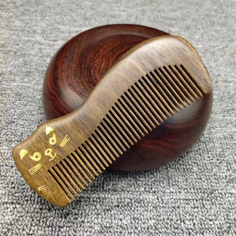 Mediniai masažo šukos plaukams iš sandalmedžio, su išgraviruotu gėlių ornamentu, ilgiems plaukams, namų naudojimui