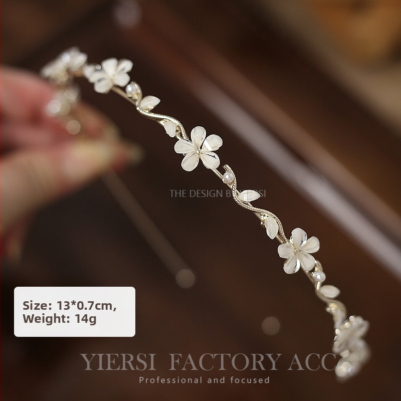 Galvas lente ar pērļu un kristālu ziedu, sakausējums, elektroplakāts, rudens 2023, japāņu un korejiešu stils, sievietēm