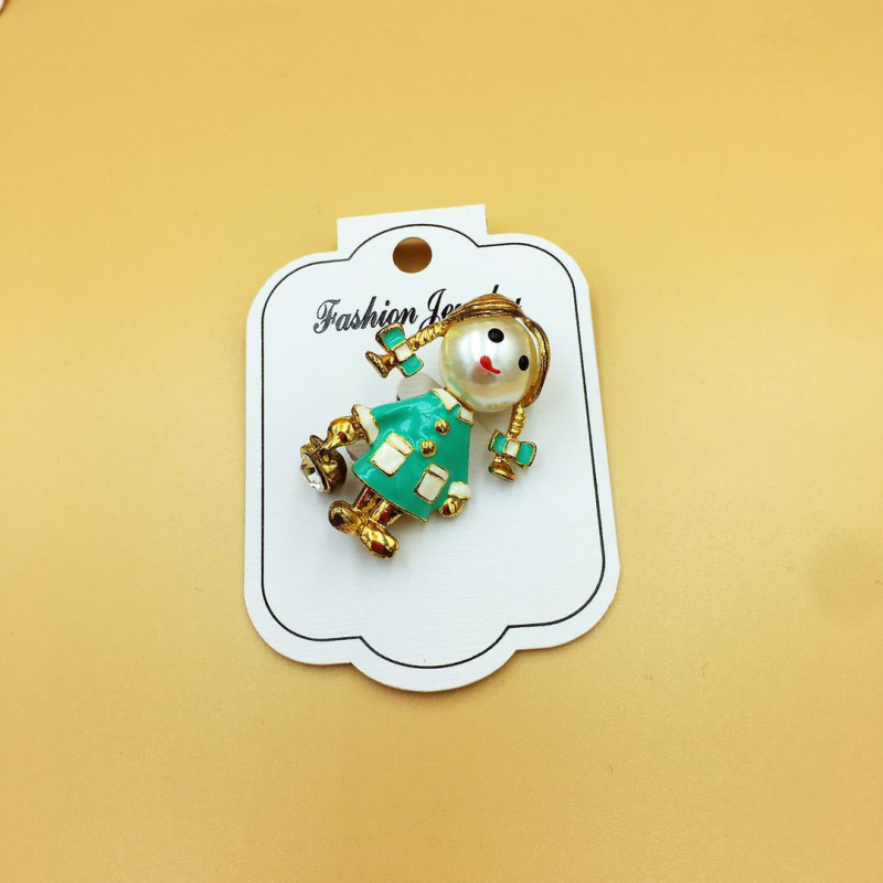 Broš s likom crtanog – slatka baletna djevojčica, legura, model 0401-4