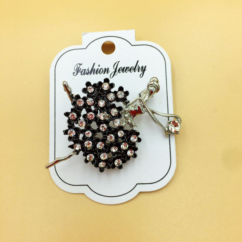 Broš s likom crtanog – slatka baletna djevojčica, legura, model 0401-4