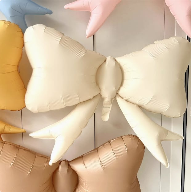 Dekoratiivsed õhupallirekviziidid loomakujuliste karikatüüpidega, alumiiniumfooliumist, trükitud logoga