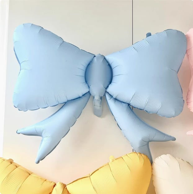 Dekoratiivsed õhupallirekviziidid loomakujuliste karikatüüpidega, alumiiniumfooliumist, trükitud logoga