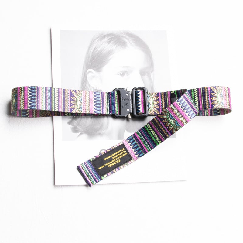 Kangast vöö kobras lukuga, luku materiāls: sulam, kinnitamine: lukk, laius 2-4 cm